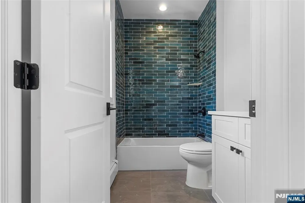 182B E 25th Street Paterson, NJ 07514