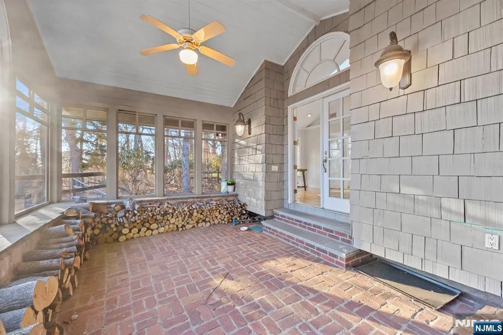 3 Lambs Lane Cresskill, NJ 07626