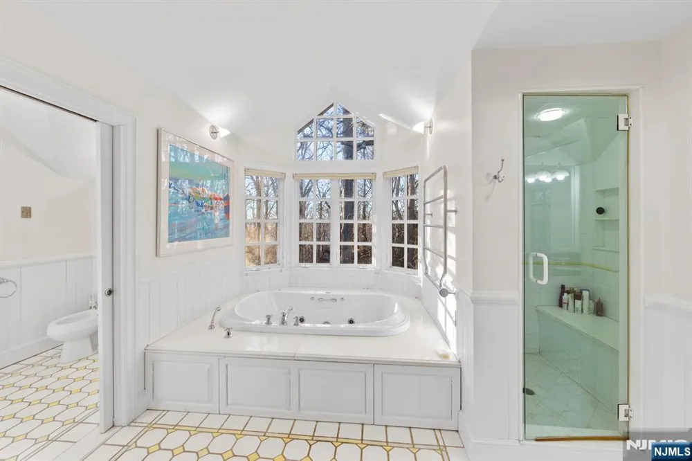 3 Lambs Lane Cresskill, NJ 07626