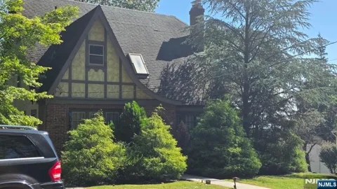 24 Mountain Avenue