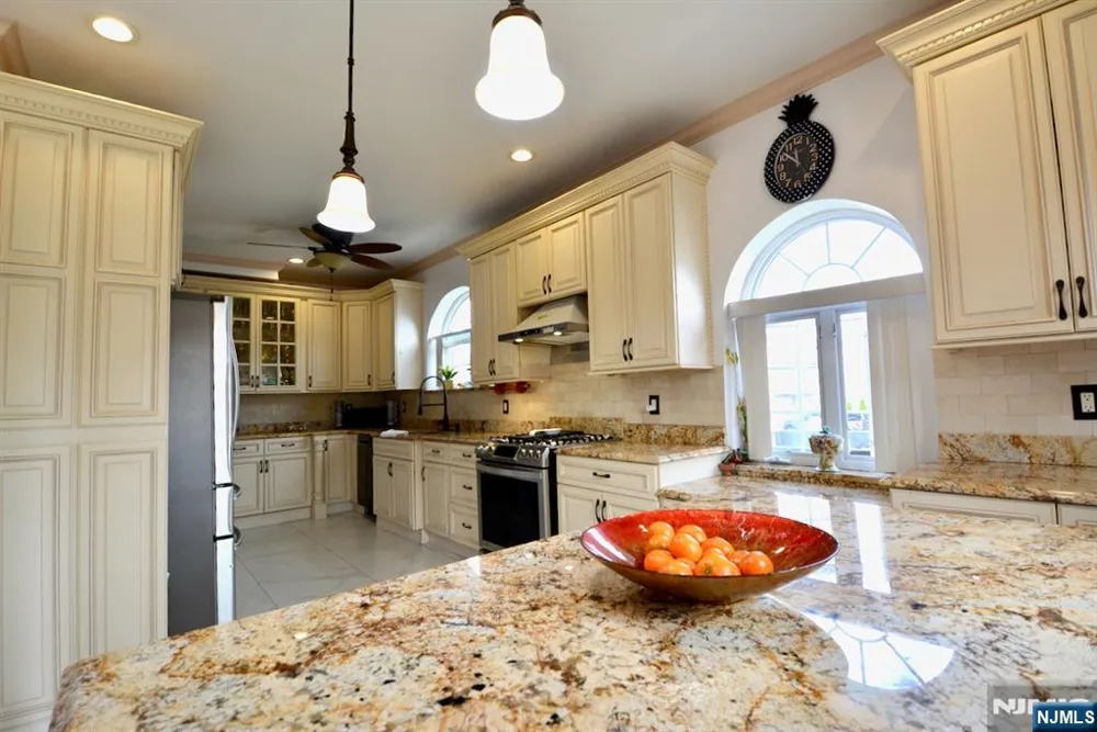 89 Rose Street Wood Ridge, NJ 07075