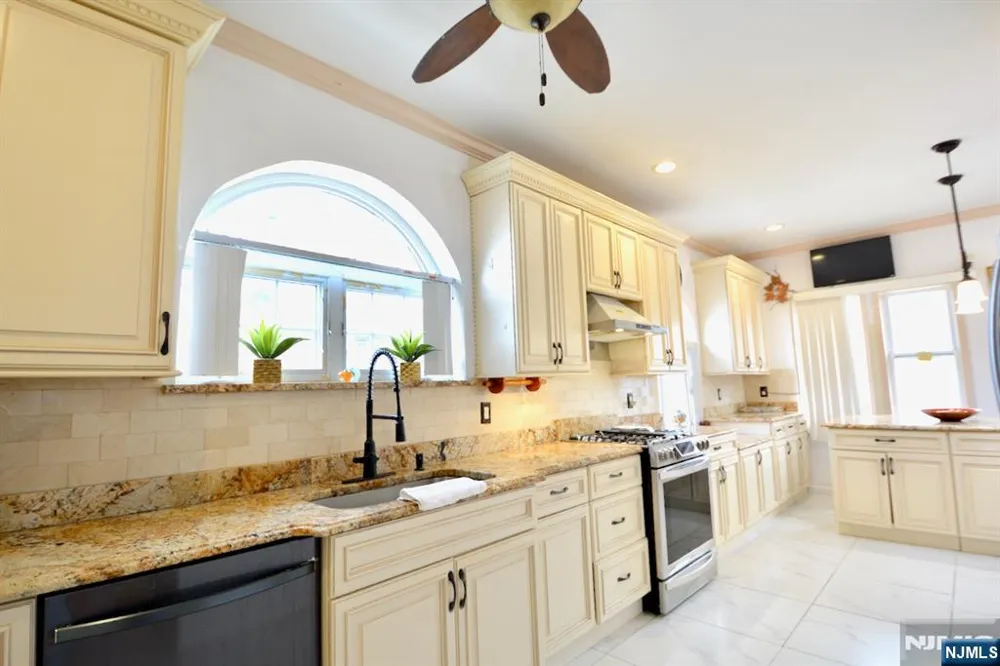 89 Rose Street Wood Ridge, NJ 07075