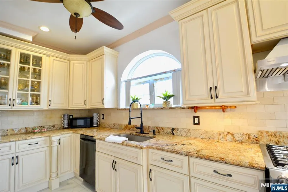 89 Rose Street Wood Ridge, NJ 07075