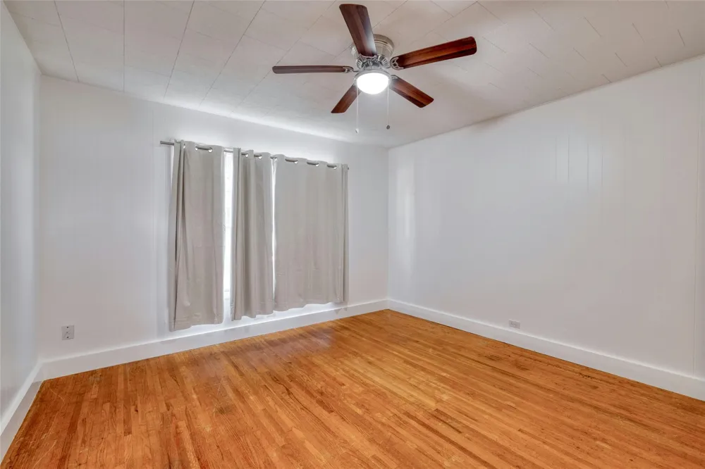 511 Sloan Street Taylor, TX 76574