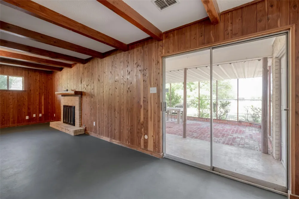 511 Sloan Street Taylor, TX 76574