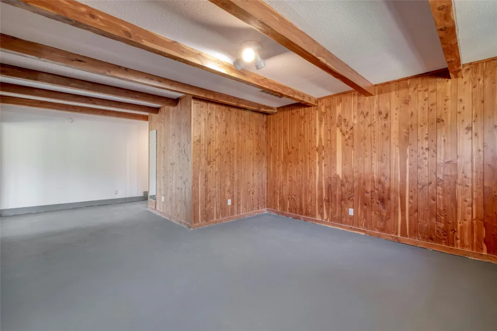 511 Sloan Street Taylor, TX 76574