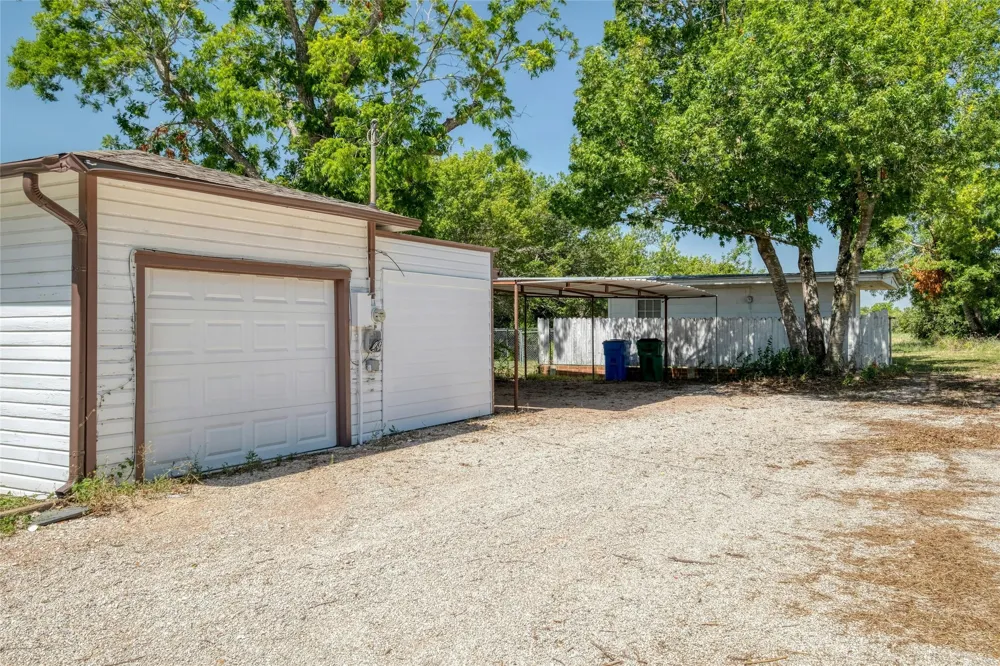 511 Sloan Street Taylor, TX 76574