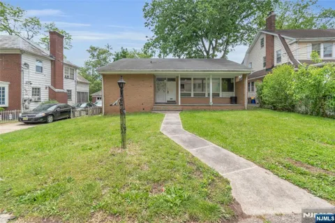 86-88 Chancellor Avenue