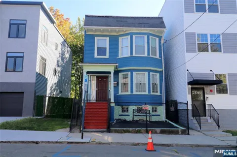 208 22nd Street