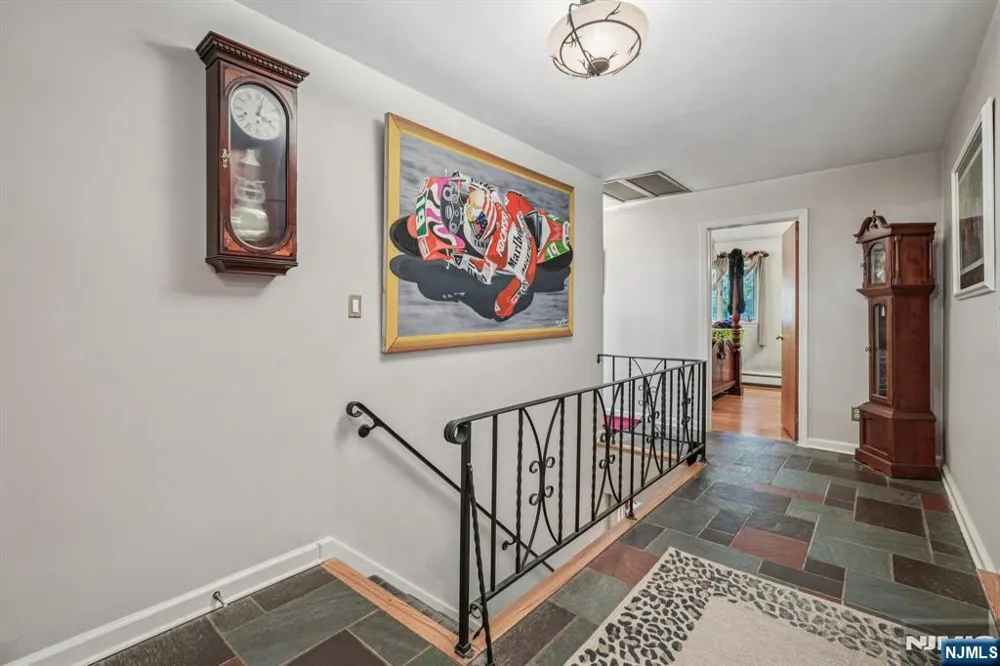 59 Old Stone Church Road Upper Saddle River, NJ 07458