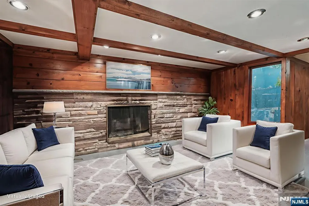 59 Old Stone Church Road Upper Saddle River, NJ 07458