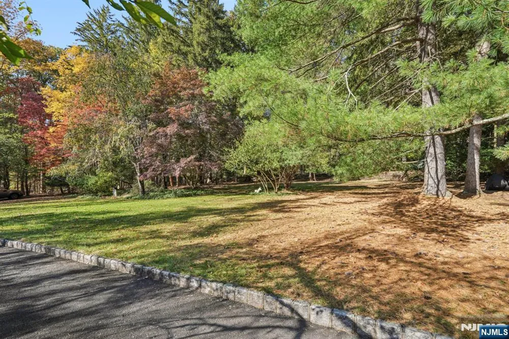 59 Old Stone Church Road Upper Saddle River, NJ 07458