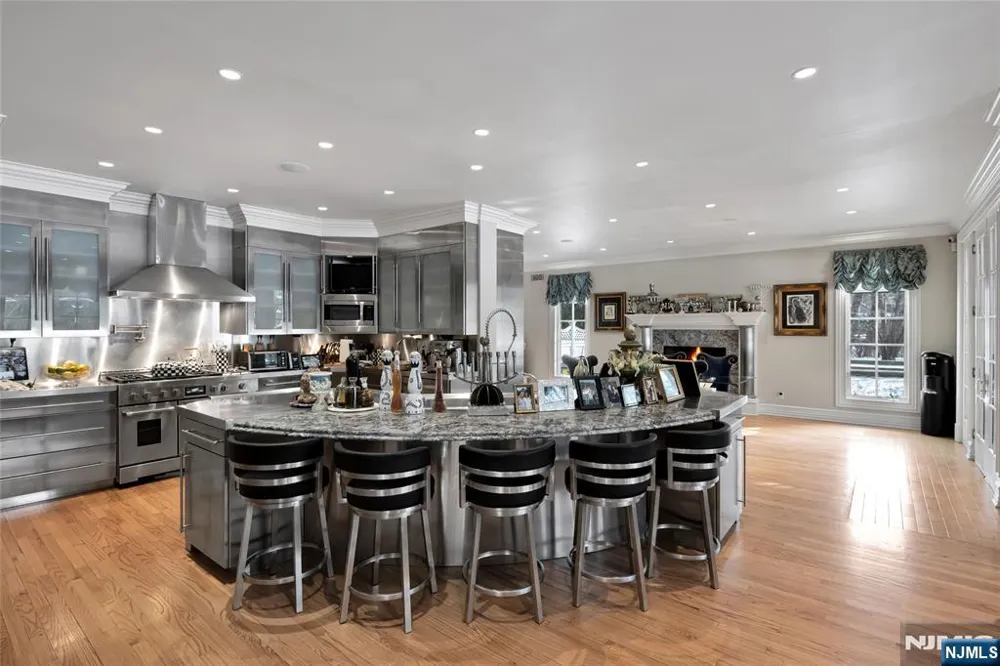 12 The Esplanade Alpine, NJ 07620