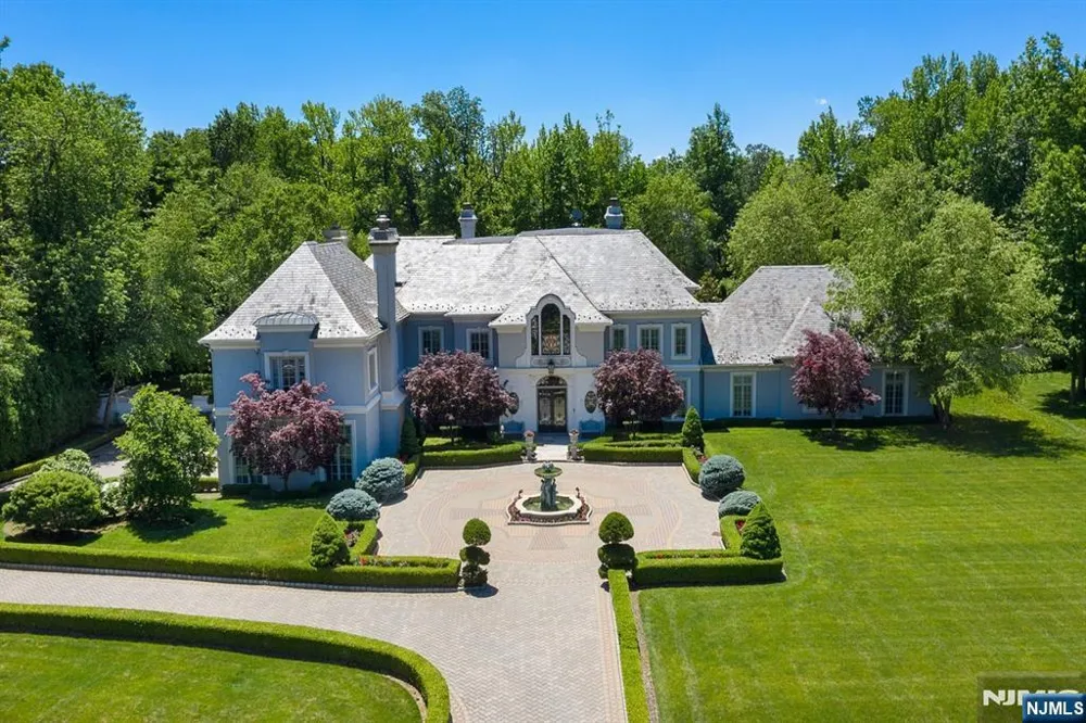 12 The Esplanade Alpine, NJ 07620