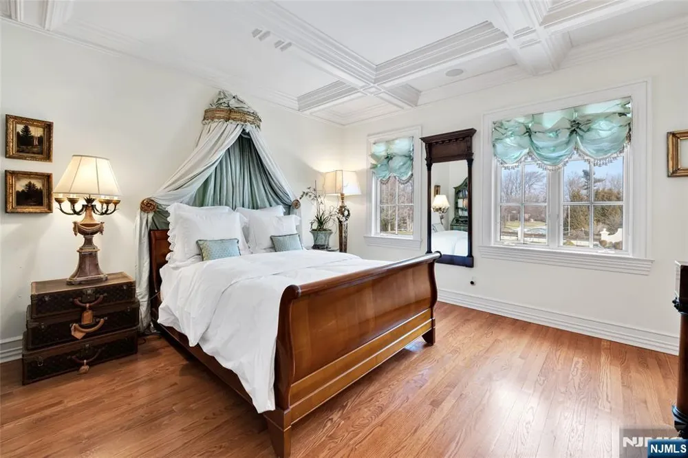 12 The Esplanade Alpine, NJ 07620