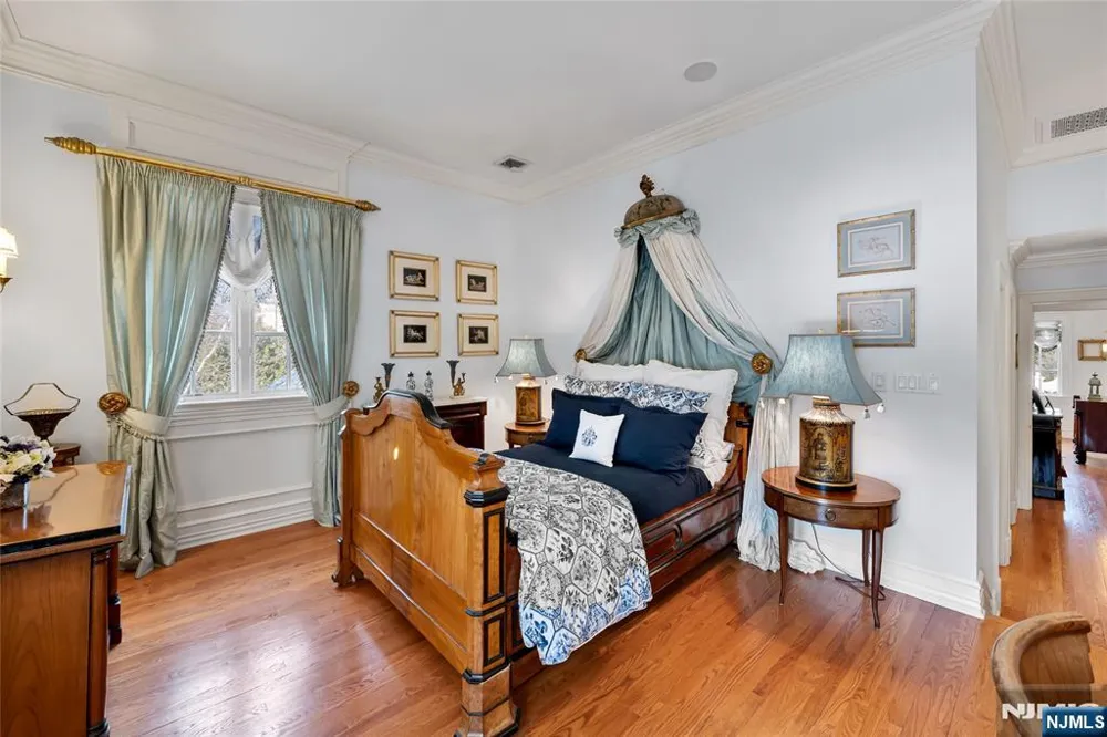12 The Esplanade Alpine, NJ 07620