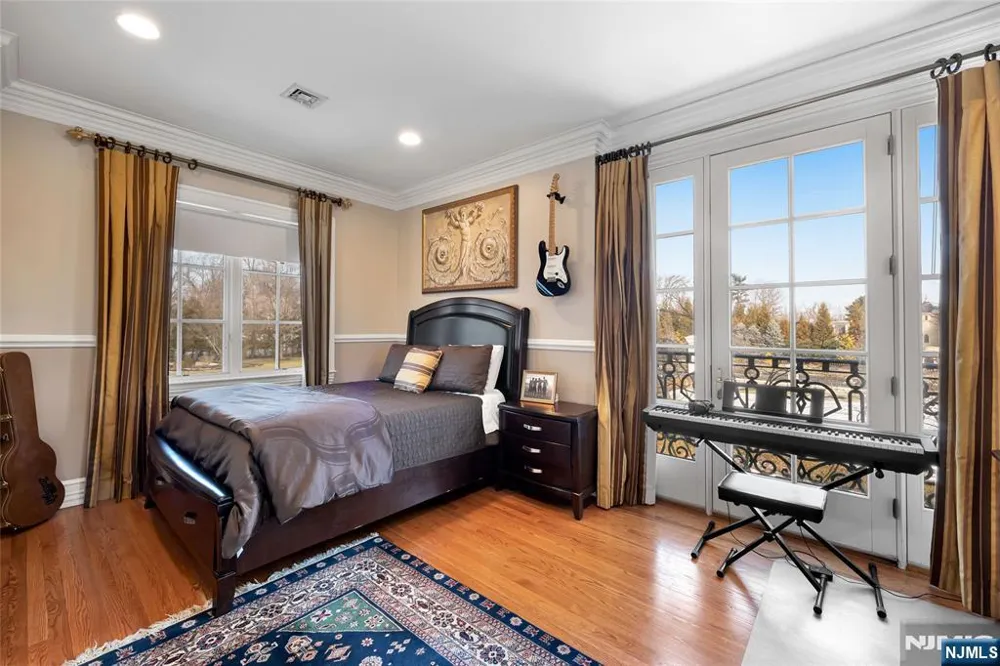 12 The Esplanade Alpine, NJ 07620