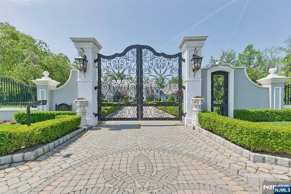 12 The Esplanade Alpine, NJ 07620