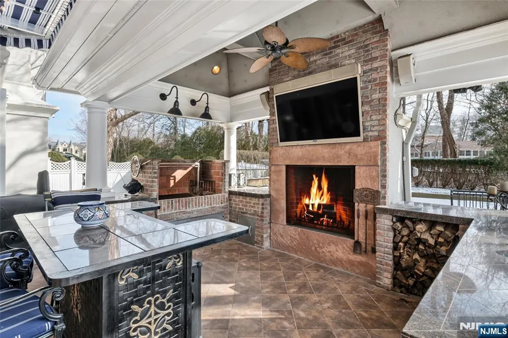 12 The Esplanade Alpine, NJ 07620