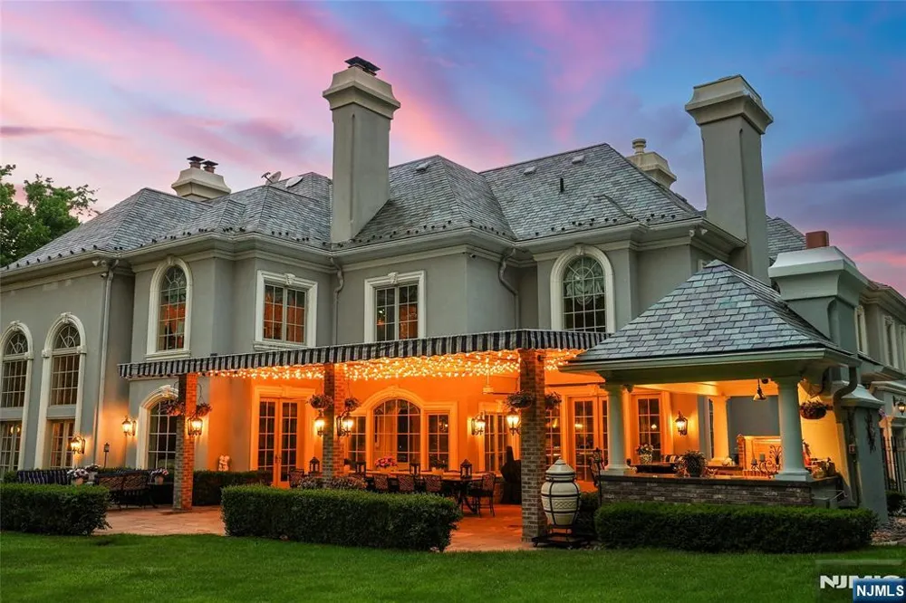 12 The Esplanade Alpine, NJ 07620