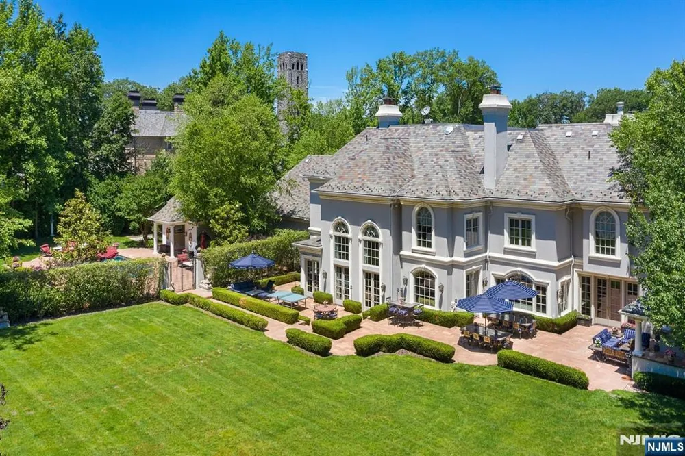12 The Esplanade Alpine, NJ 07620