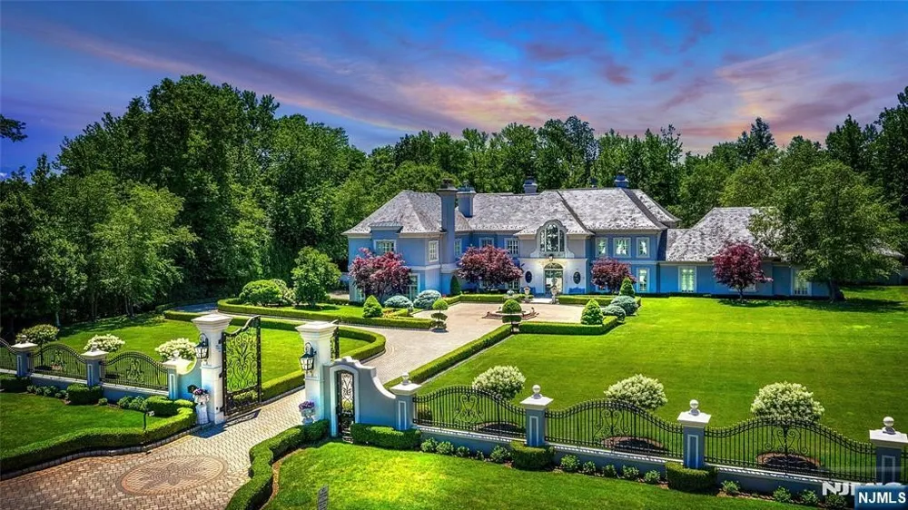 12 The Esplanade Alpine, NJ 07620