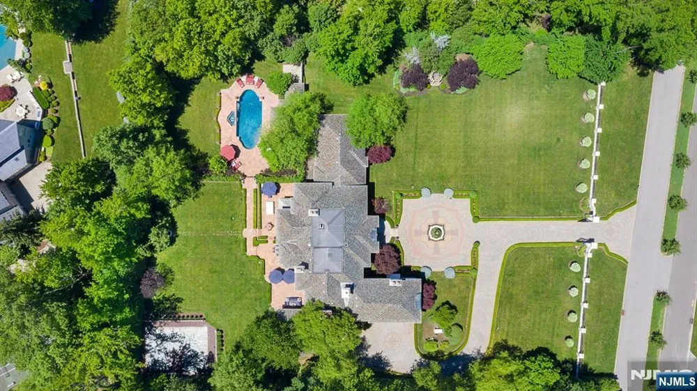 12 The Esplanade Alpine, NJ 07620