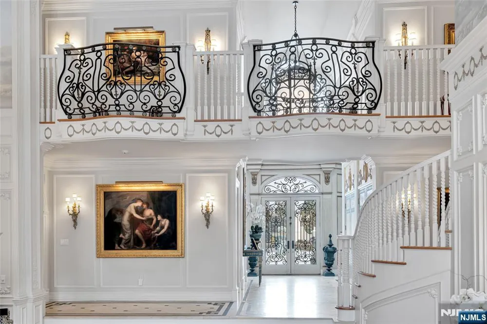 12 The Esplanade Alpine, NJ 07620