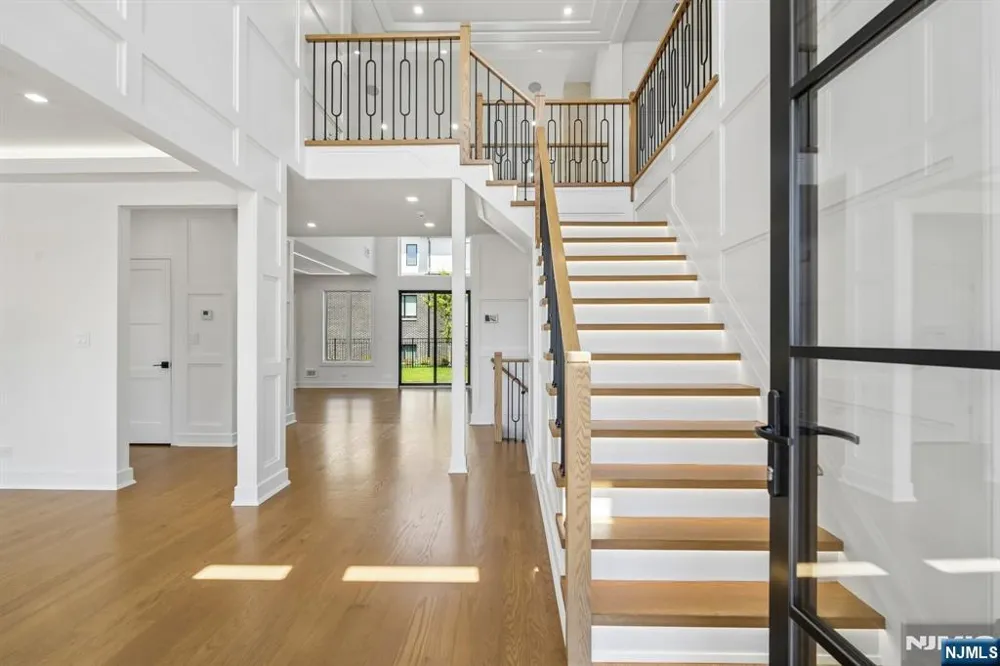 316 Bolz Street Englewood Cliffs, NJ 07632