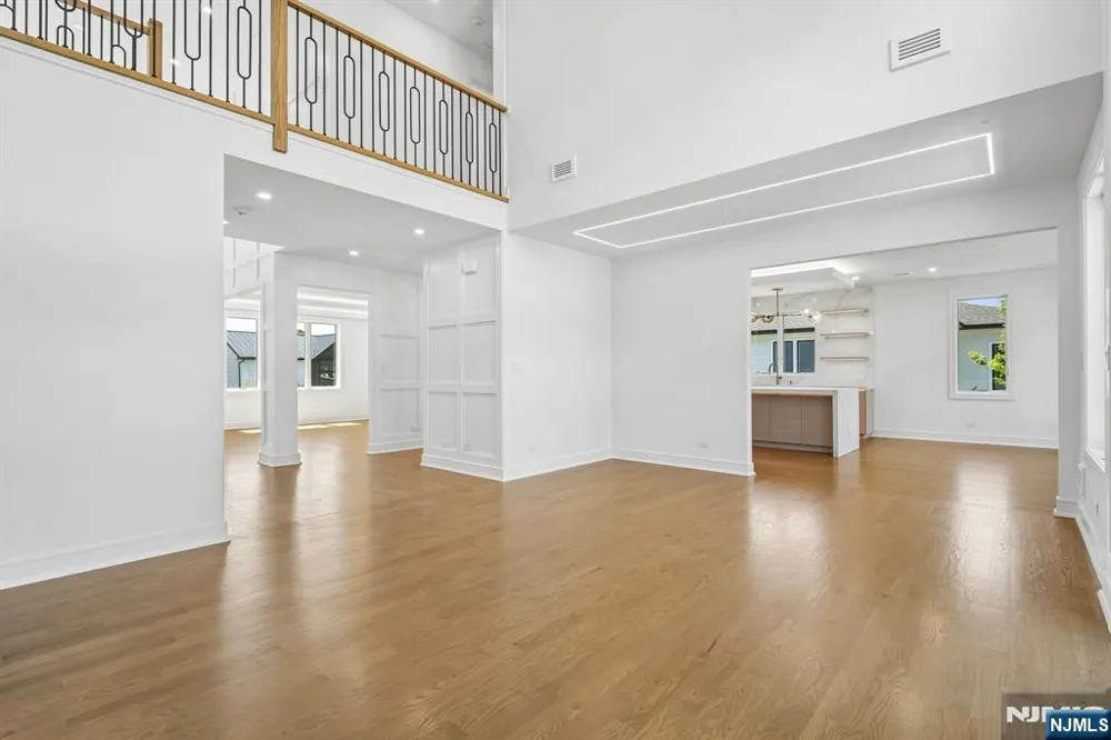 316 Bolz Street Englewood Cliffs, NJ 07632