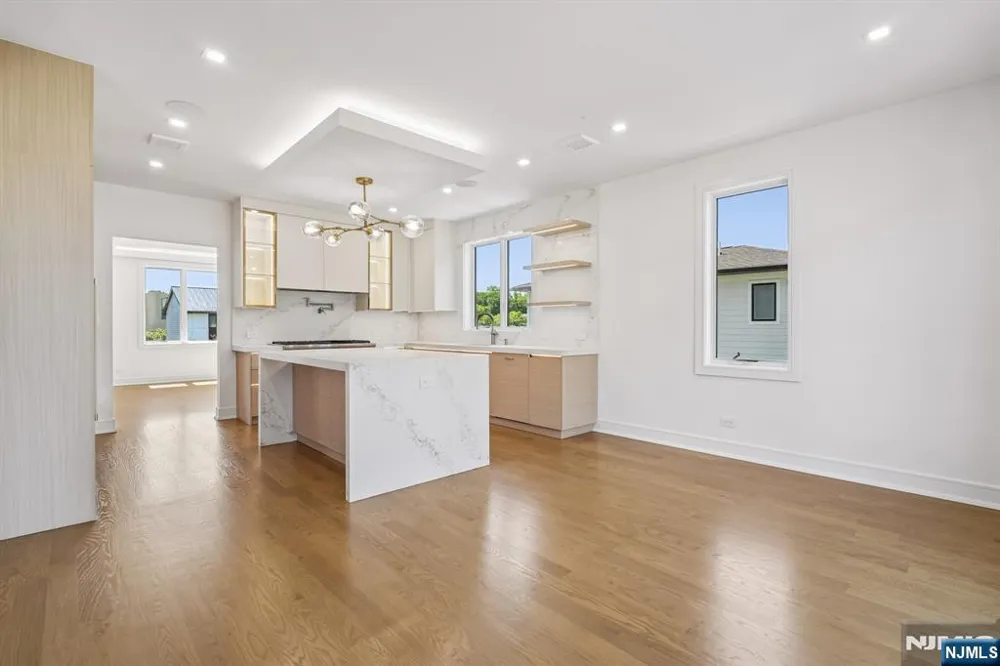 316 Bolz Street Englewood Cliffs, NJ 07632
