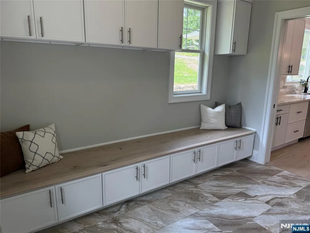 3 Bristol Ridge Road Boonton Township, NJ 07005