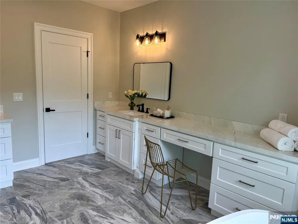 3 Bristol Ridge Road Boonton Township, NJ 07005