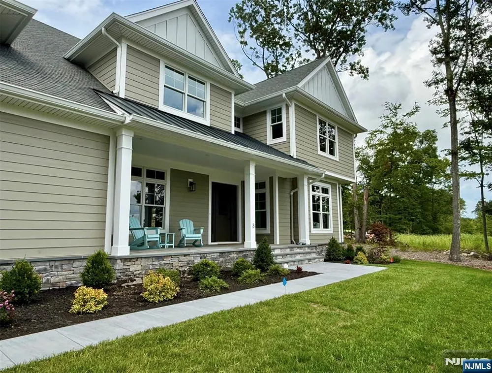 3 Bristol Ridge Road Boonton Township, NJ 07005