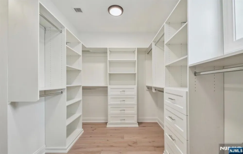 3 Bristol Ridge Road Boonton Township, NJ 07005
