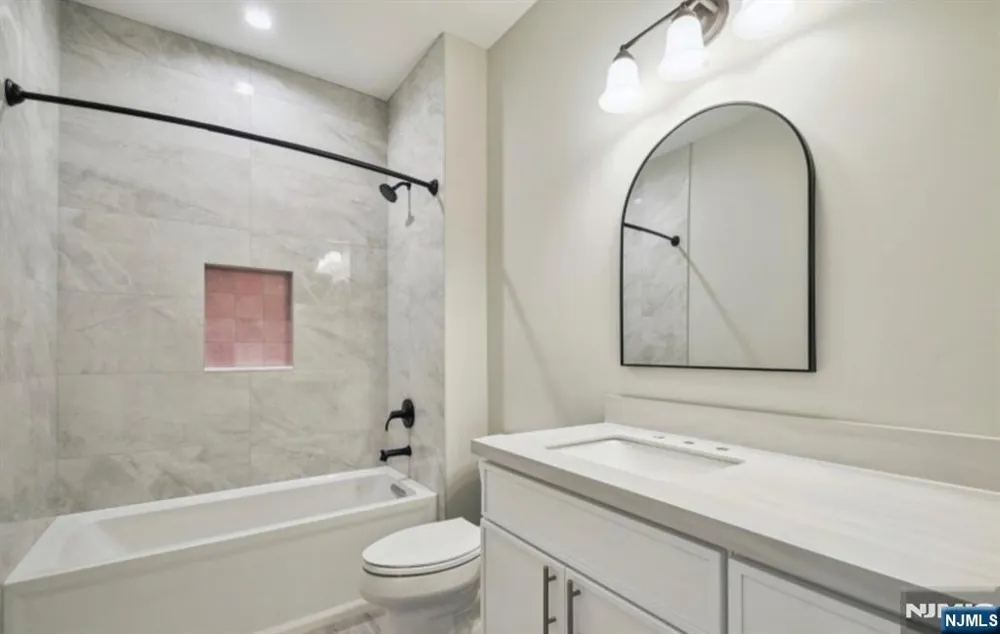 3 Bristol Ridge Road Boonton Township, NJ 07005
