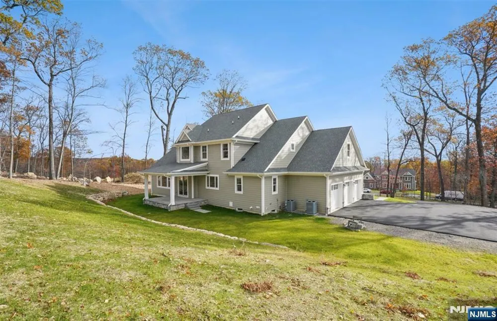3 Bristol Ridge Road Boonton Township, NJ 07005
