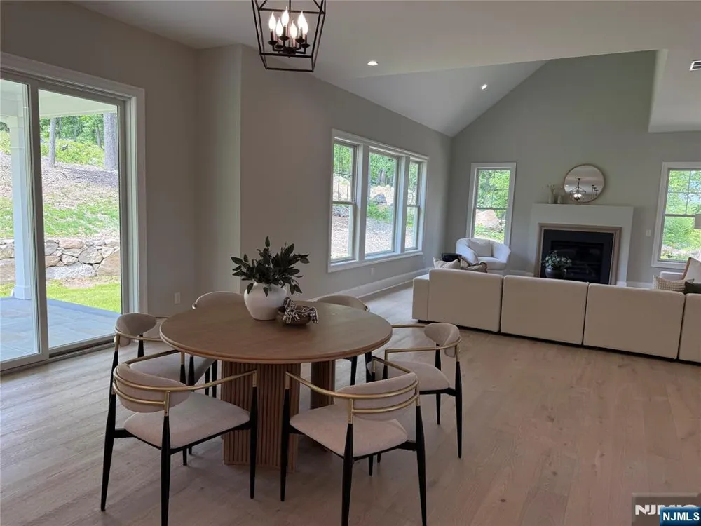 3 Bristol Ridge Road Boonton Township, NJ 07005