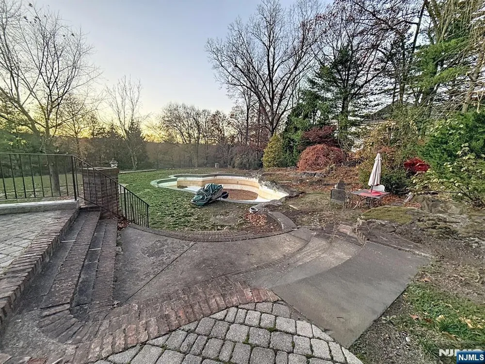 19 Powder Hill Road Saddle River, NJ 07458