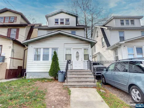 77 Delmar Place