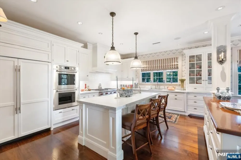 200 Lincoln Street Englewood, NJ 07631