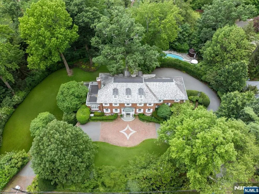 200 Lincoln Street Englewood, NJ 07631
