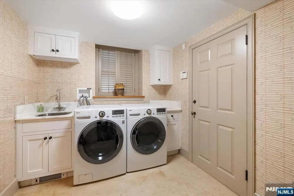 200 Lincoln Street Englewood, NJ 07631