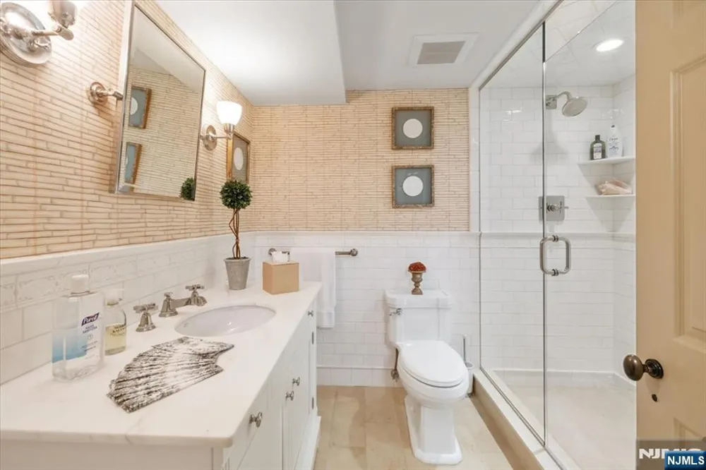 200 Lincoln Street Englewood, NJ 07631