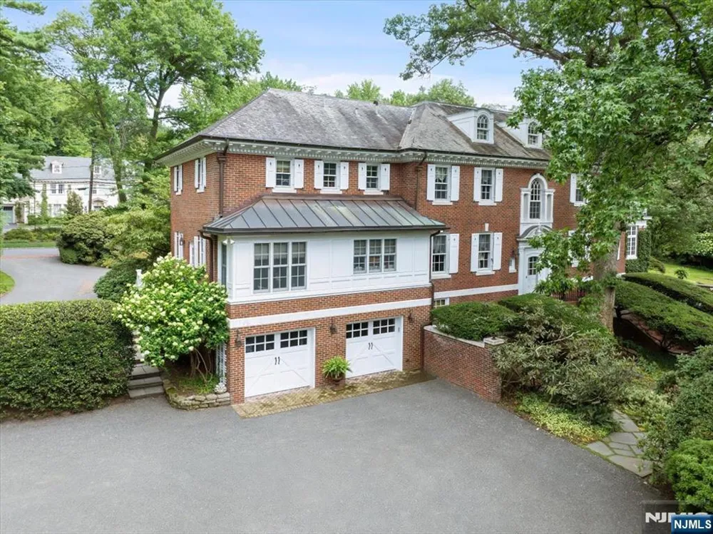 200 Lincoln Street Englewood, NJ 07631