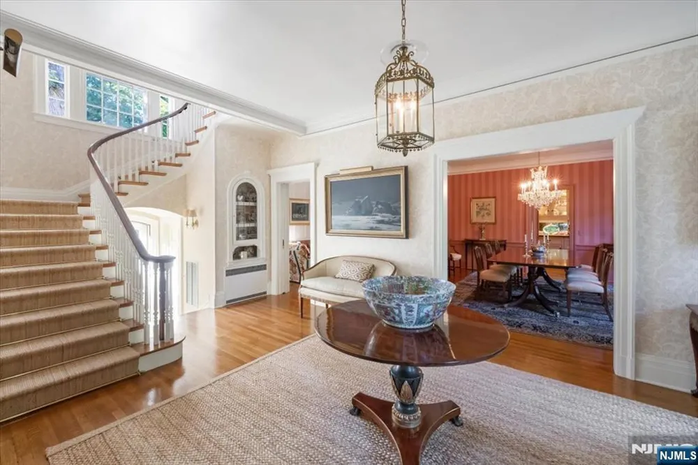 200 Lincoln Street Englewood, NJ 07631