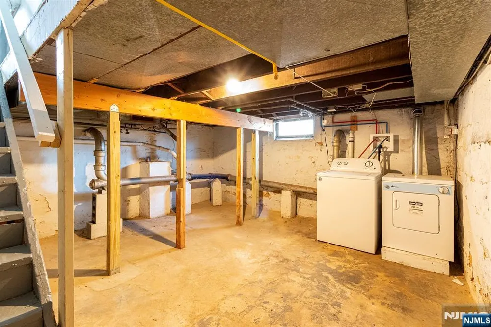 2557 Wh-Mer Road Hamilton, NJ 08619