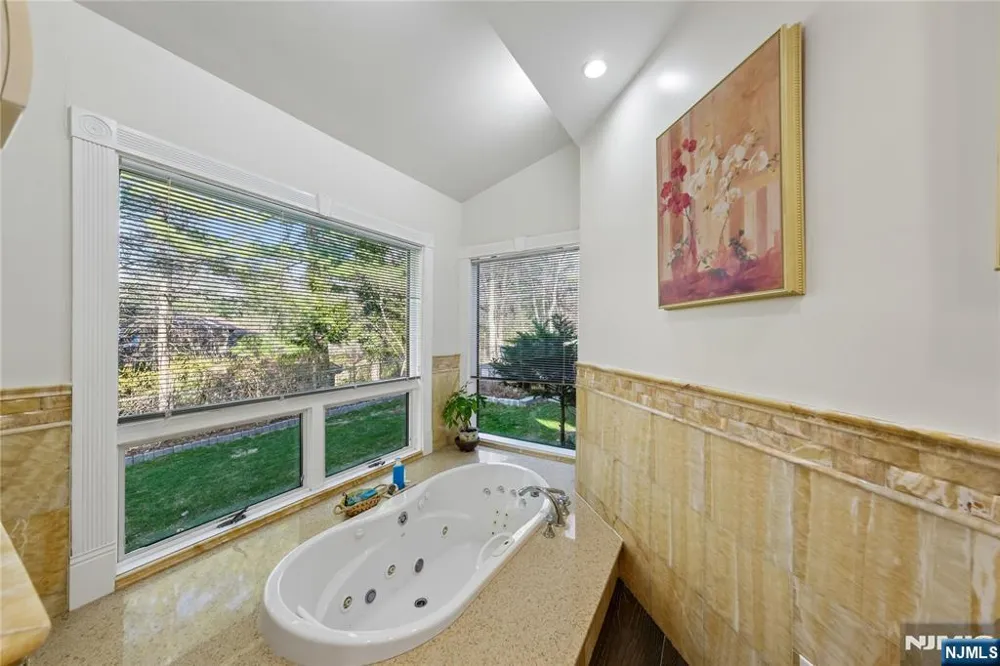 93 Jackson Drive Cresskill, NJ 07626