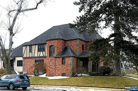 632 Belgrove Drive