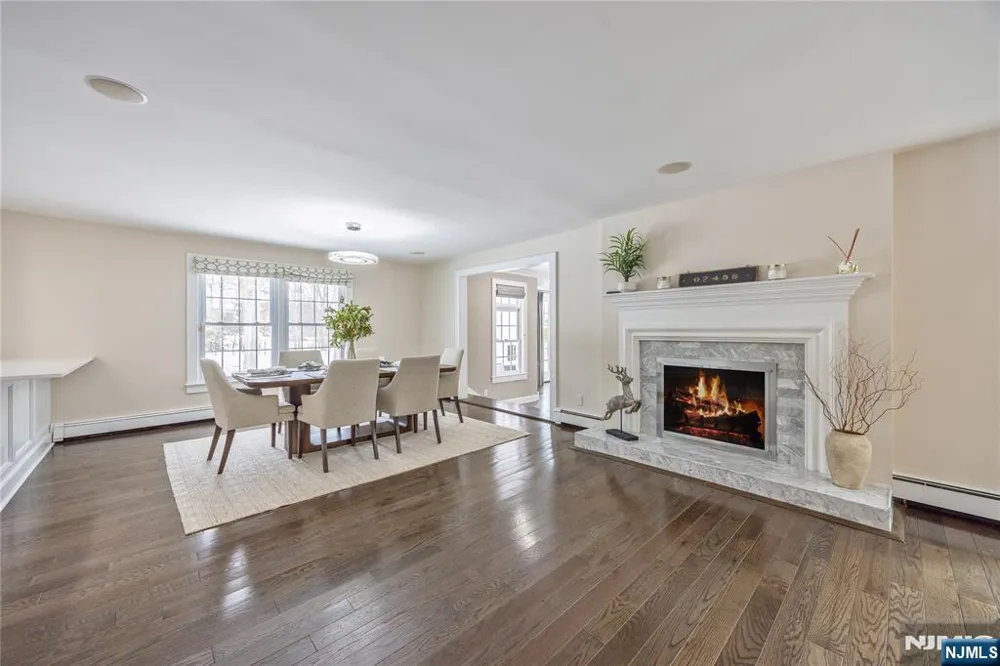 202 Chestnut Ridge Road Saddle River, NJ 07458